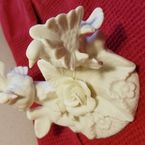 Jade Porcelain Figurine - Picture 6 of 10